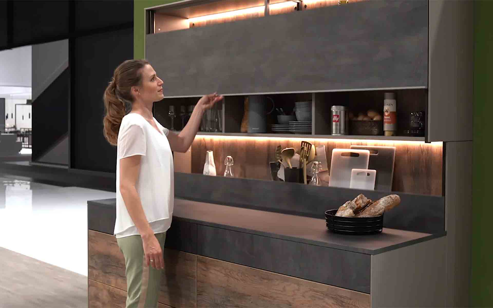 Кухня в LOFT-стиле с фукциональными металлическими злементами чёрного цвета